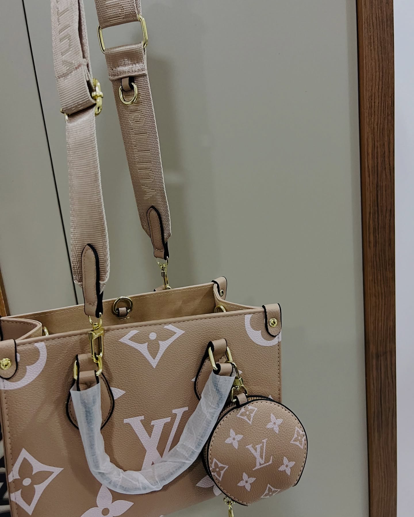 LV Hand Bag Medium Beige