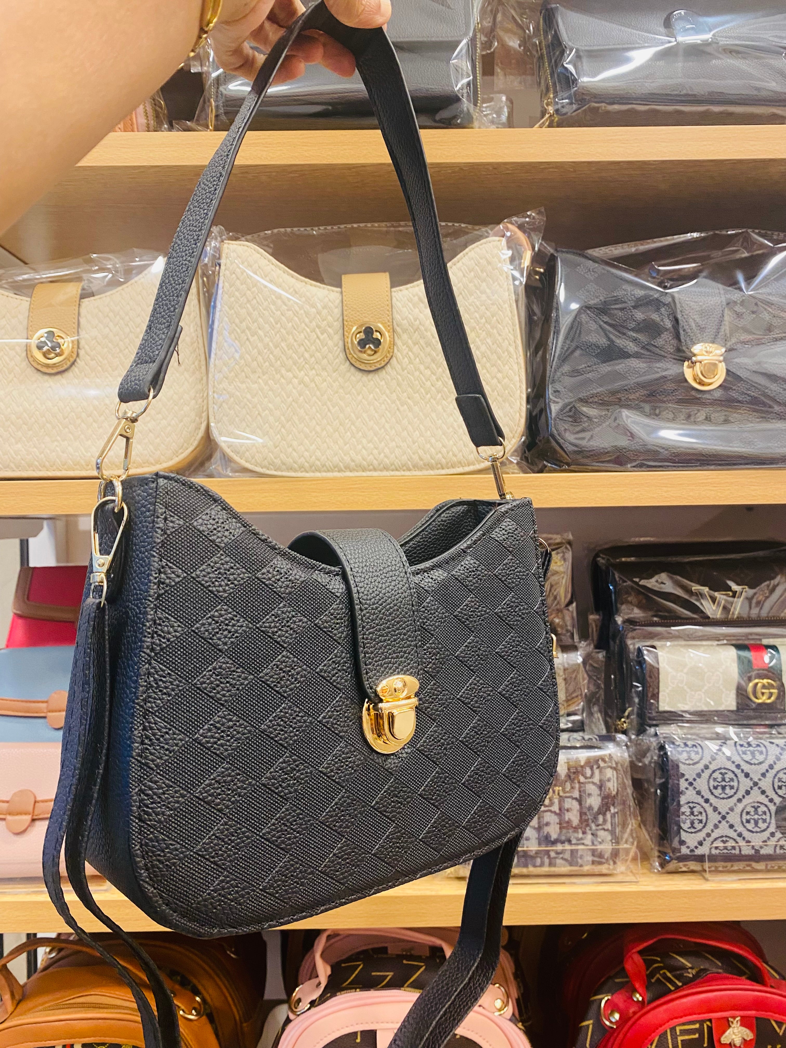 Ladies Shoulder Bag - Black