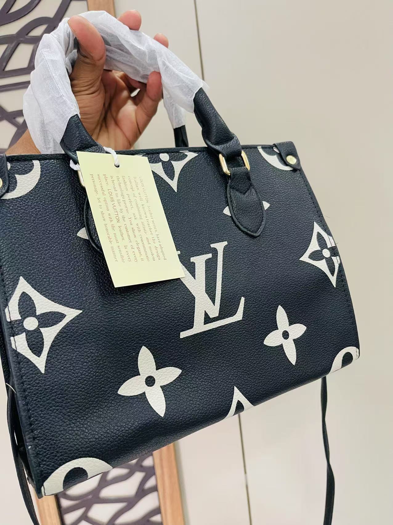 LV Hand Bag Medium Black