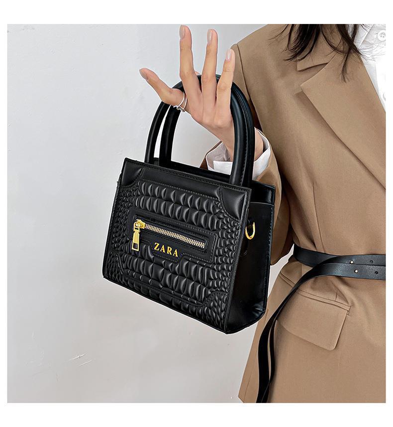 Zaara Hand Bag Black