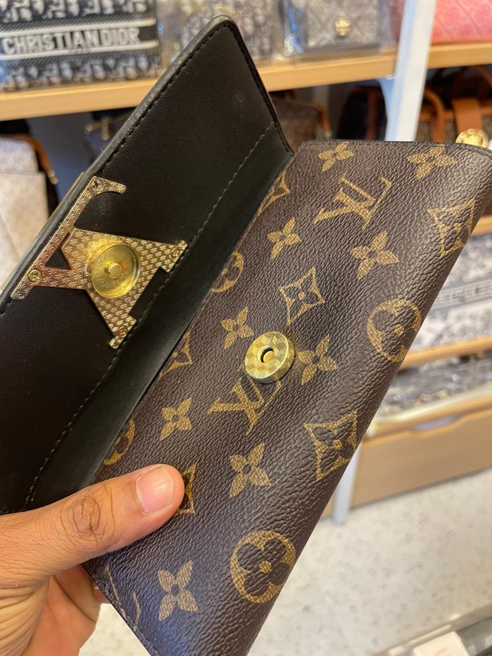 LV Wallet